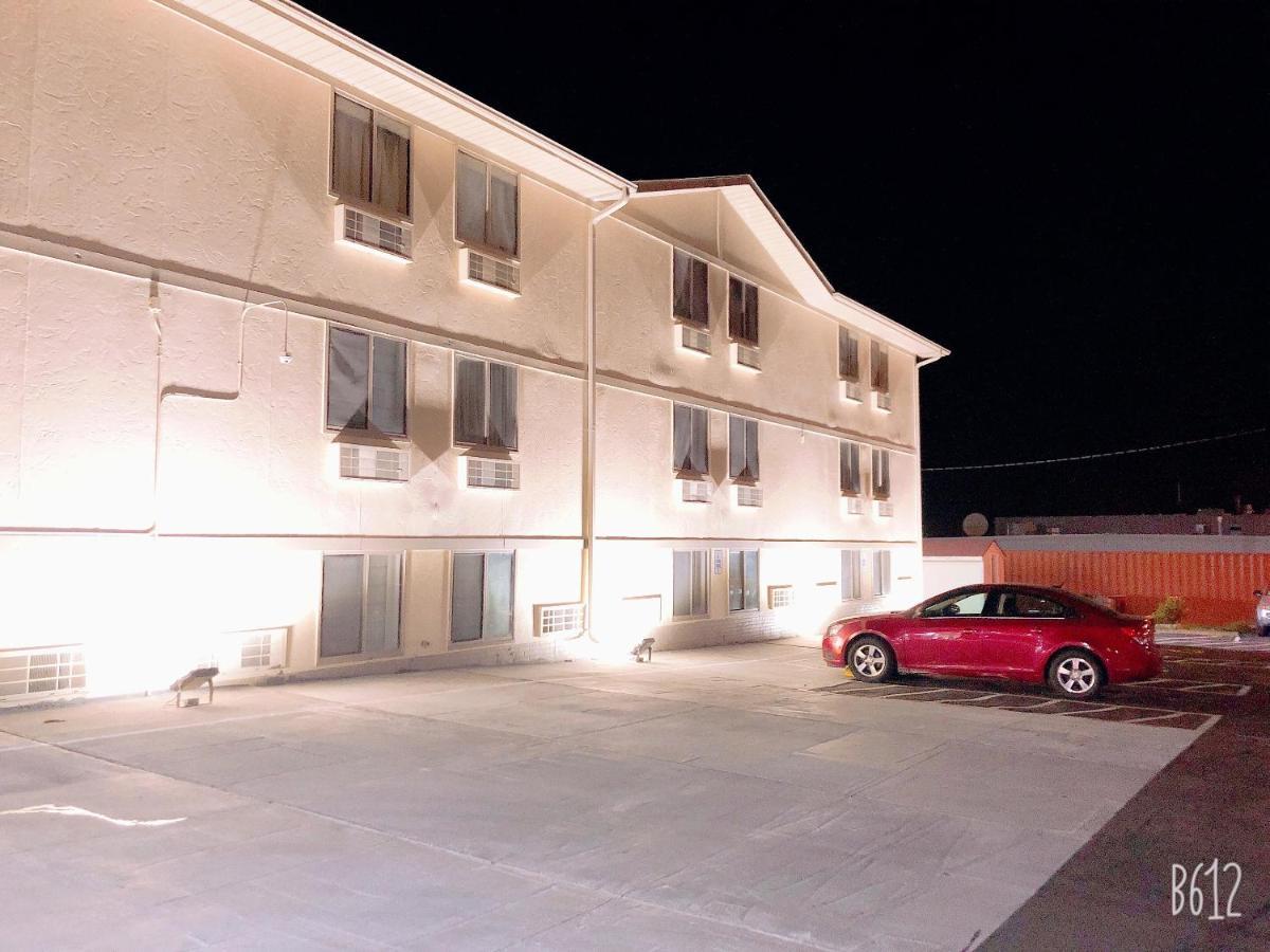 The Inn&Suites Sw Омаха Экстерьер фото