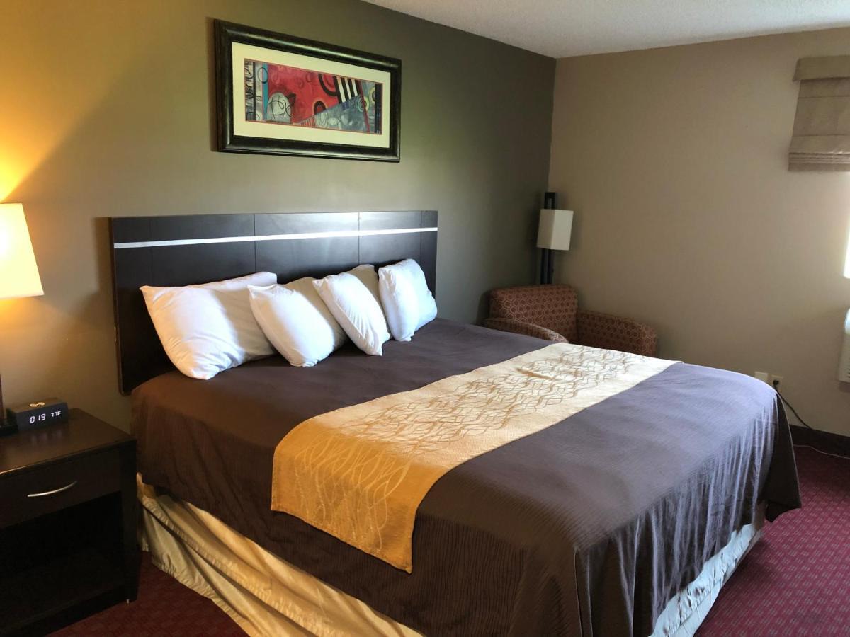 The Inn&Suites Sw Омаха Экстерьер фото